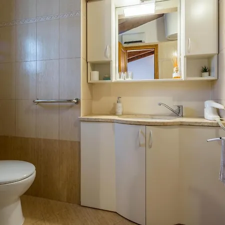 Awesome In With Kitchen Apartment Cerovlje